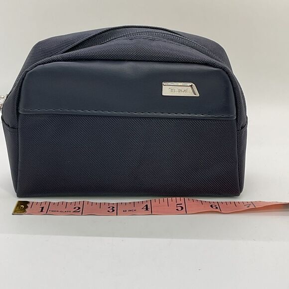 Tumi Dark Blue Men's Toiletry Bag - Picture 3 of 6